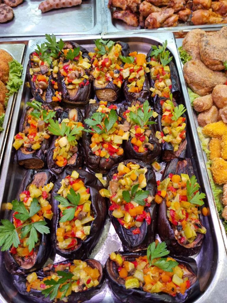 Пълнен патладжан със зеленчуци – постно ястие от Koko Foods Казанлък