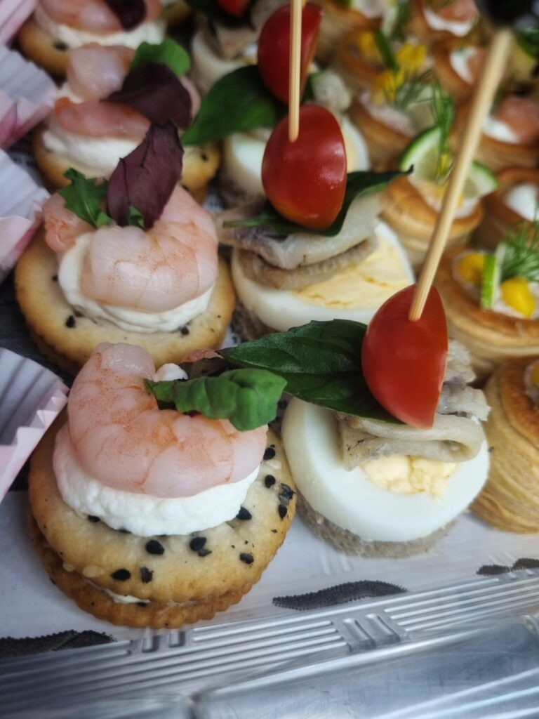 Парти канапета със скариди и яйца – Koko Foods Казанлък