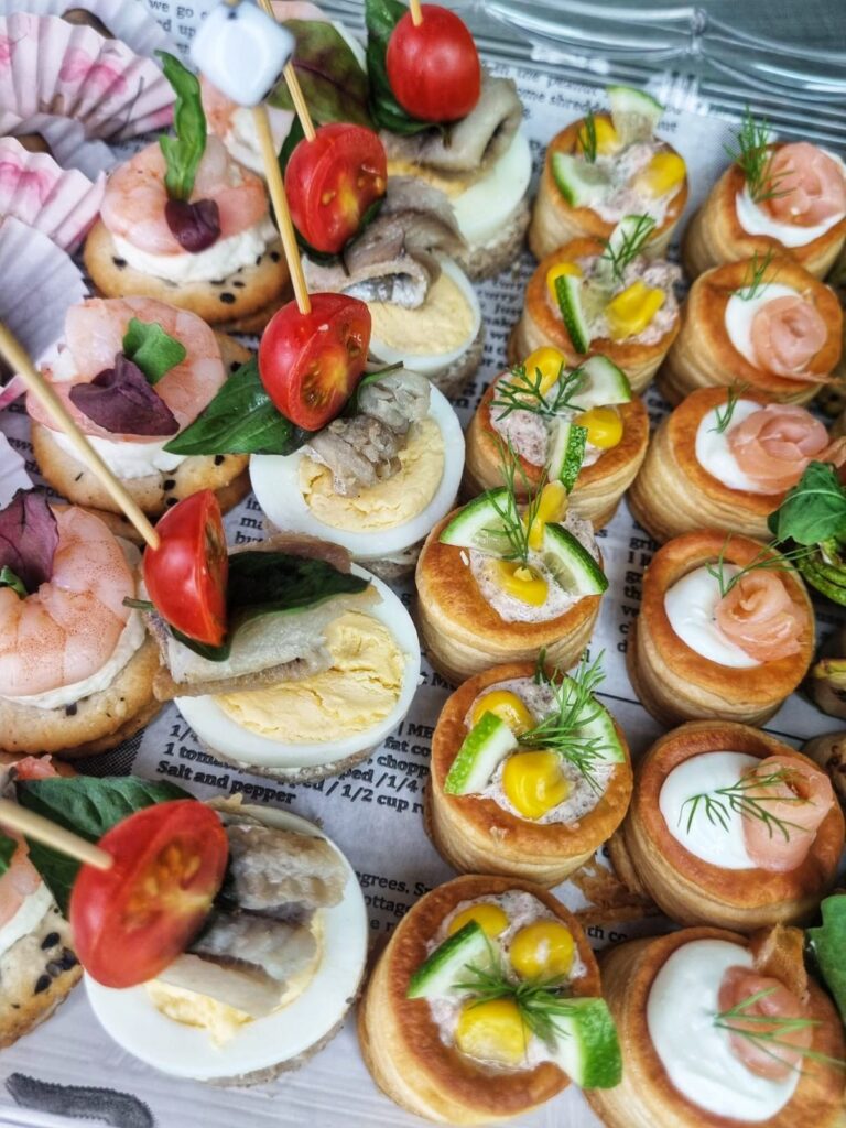 Мини тарталетки и канапета със скариди – Koko Foods Казанлък