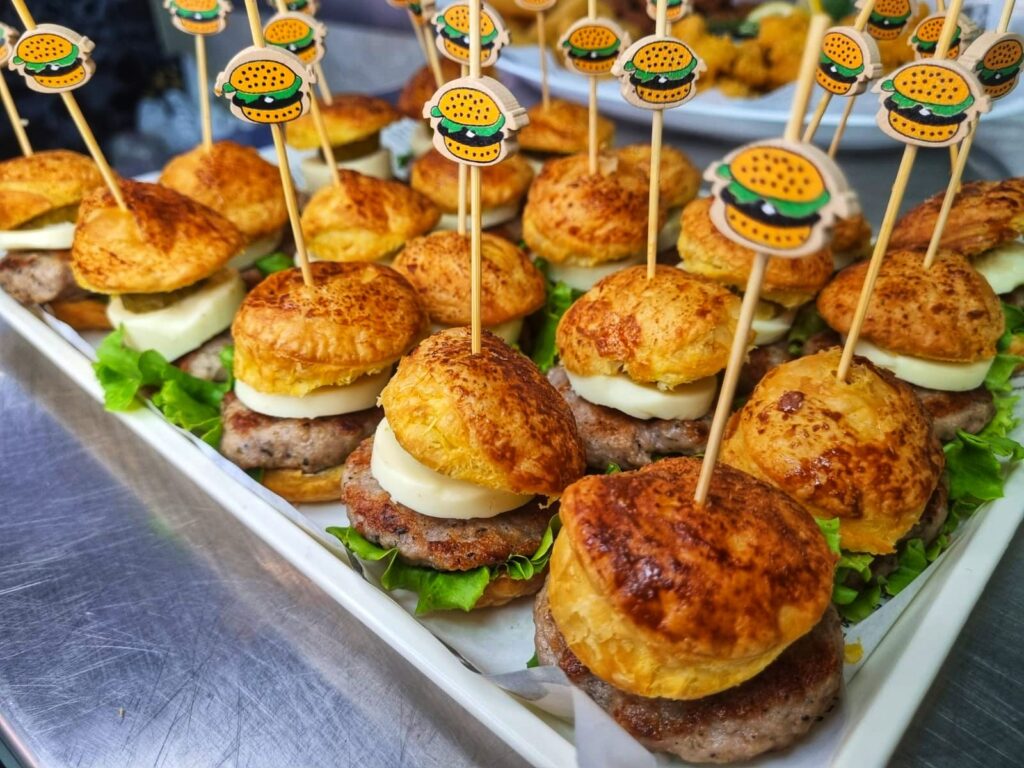 Мини бургери с месо и сирене – Koko Foods Казанлък